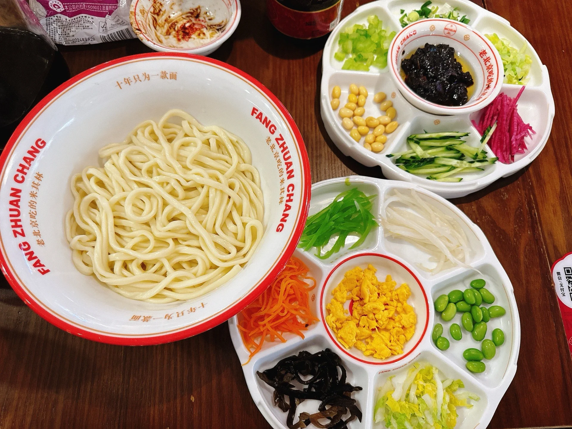 Why Fresh Toppings Are Essential in Zhajiang Noodles
