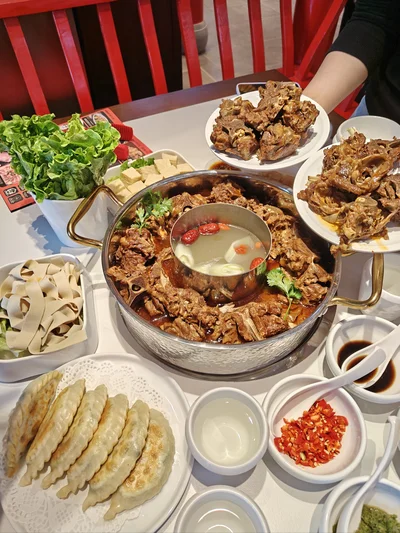 Lamb Spine Hotpot Side Dishes and Dipping Sauce: What to Add After the Bones in Beijing