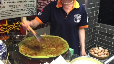 Jianbing Sauce and Fillings Guide: Egg, Crispy Cracker, Chili, and Sweet Bean Sauce