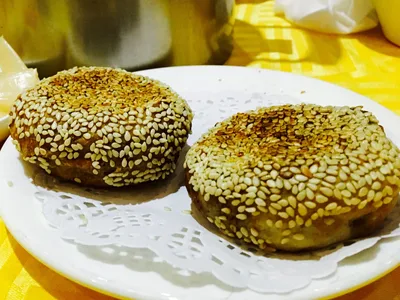 Shaobing Fillings and Pairings in Beijing: Sesame Flatbread Breakfast Guide