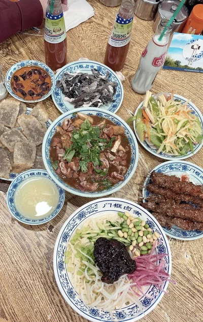 Where to Try Luzhu Huoshao in Beijing: Old Snack Shops, Menkuang Hutong, and What to Look For
