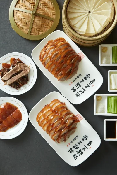 Quanjude vs Bianyifang Peking Duck: Hanging Oven, Closed Oven, Skin, and Flavor