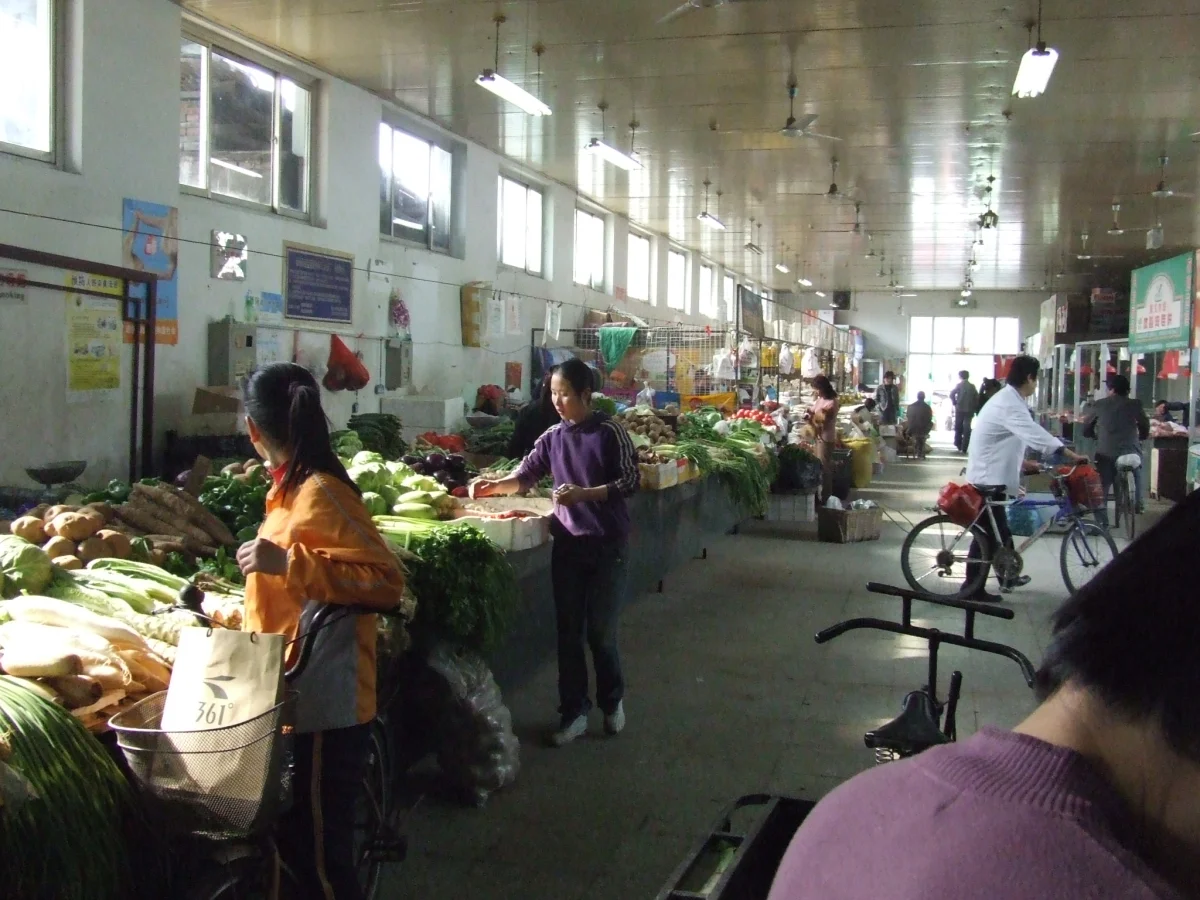 Beijing hutong food setting connected with everyday old Beijing snack culture