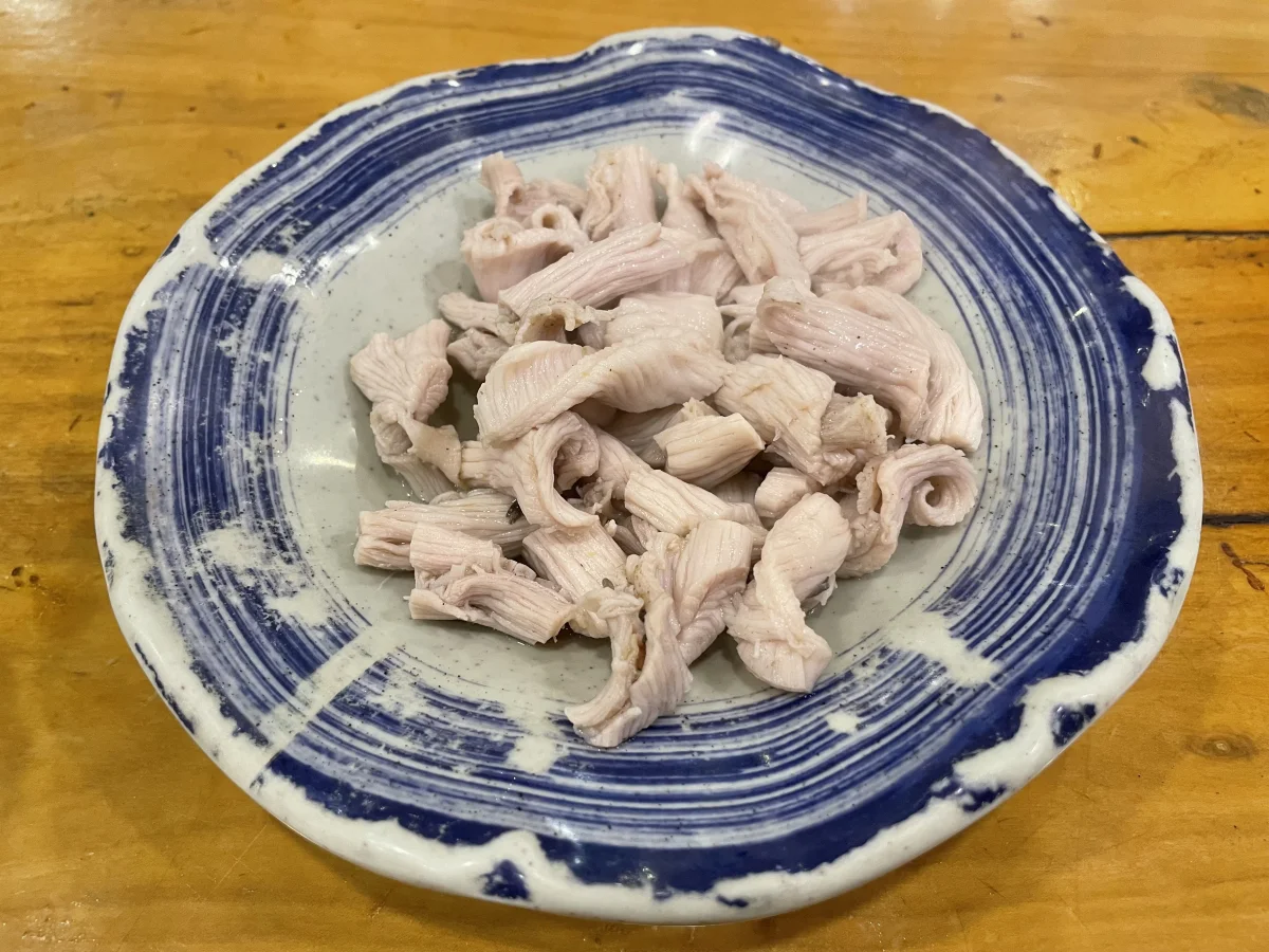 Baodu du ren tripe plate showing a different Beijing tripe cut and texture