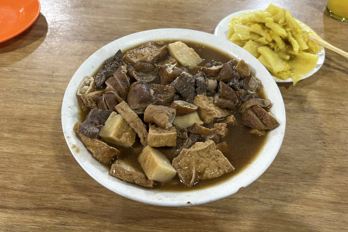 Luzhu huoshao served in a Beijing restaurant
