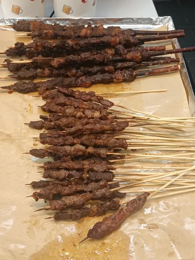 Beijing Chuanr vs. Zhizi Barbecue: Skewers, Iron Grills, and How to Tell Them Apart